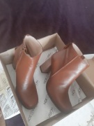 Botki Noevision 39 camel skóra słupek