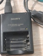ładowarka do akumulatorów Sony BC-CS2B. 