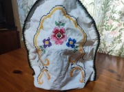 Ręcznie haftowana osłonka 34x31
