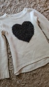 Sweterek z sercem z USA 140/146