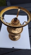 Stara lampa naftowa z mosiądzu bez abażura,wys.28,szer.abażur 18,5cm