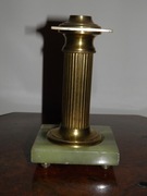 Stara, mała podstawa do lampy naftowej