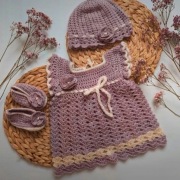 komplet zestaw 74 sukienka buciki czapeczka wełniane wełniana fioletowe