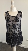 Czarny koronkowy top Intimissimi | Haftowane kwiaty Rozmiar S Vintage Look