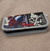 Szkolny piórnik z motywem Spider-Mana