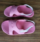 Sandały, klapki basenowe Nabaiji