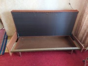 Tapczan jednoosobowy - brązowy