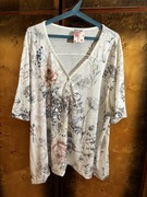 Nowa bluzka w kwietne wzory