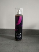 Mgiełka Bath and Body Works Dark Kiss 236 ml