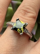 Piękny srebrny klasyczny pierścionek 925 żółta cyrkonia