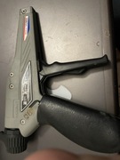 Pistolet automatyczny do opasek zaciskowych Hellermann Tyton Mark 7