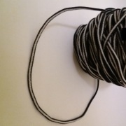 Guma 2mm okrągła do maseczek 1 mb