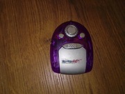 Mini radio kieszonkowe FM na słuchawki z latarką fioletowe na baterie