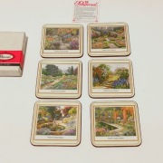 Kolekcja podkładek PIMPERNEL DELUX-Angielskie ogrody wiejskie.