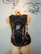 Plecak sportowy / Kamizelka do biegania i na rower marki CLEVE – NOWY