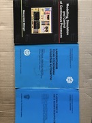 Książki widoczne na zdjęciu