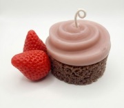 Świeca SŁODKA KOLEKCJA z wosku pszczelego na gipsowym talerzu