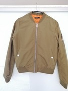 Kurtka bomberka Stradivarius rozmiar.S
