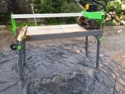 Maszyna stolowa na wode do plytek