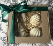 Box prezentowy z dekoracyjnymi  Świecami Sojowymi prezent świąteczny