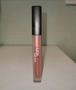 Huda Beauty Matowa Pomadka Sociallite