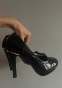 Nowe buty na szpilce 39 