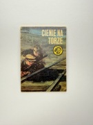 Książka Cienie na torze Jan Błażejczyk Wydanie I z 1977 roku