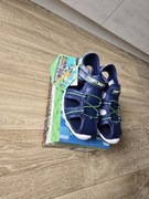 Nowe sandały dla chłopca 