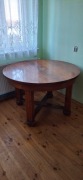 Duży Stary Okrągły Stół Rozkładany 