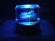 2 KRYSZTAŁY 3 D I LAMPA DO KRYSZTAŁÓW