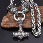 Męski Naszyjnik W Stylu Viking, Nordic. Z Głową Wilka I Młotkiem 
