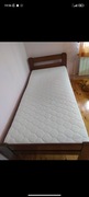 Łóżko z materacem 