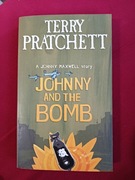Terry Pratchett - Johnny and the Bomb, książka w języku angielskim 