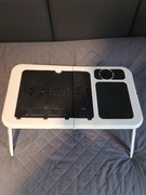 Podstawka chłodząca pod laptop z opcją stolika. Mało używana.