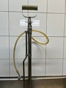 Nastrzykiwarka ręczna do mięsa