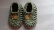 Ciapcie z włóczki dla dziewczynki antypoślizgowe