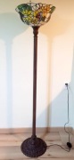 LAMPA STOJĄCA WITRAŻOWA TIFFANY KWIATY i MOTYL
