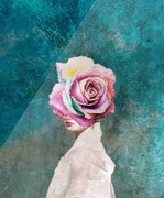 Grafika drukowana na płótnie, kobieta z różą