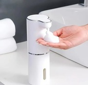 Bezdotykowy dozownik mydła