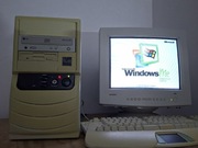 Stary retro komputer MaComp procesor AMD K6 266MHz 32MB RAM