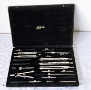 Skala PXIIb zestaw kreślarski cyrkle 23 elementy 