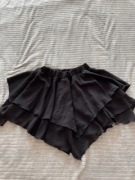 Czarna spódniczka rozmiar 36 z falbanami