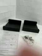 2 nowoczesne, czarne półki ścienne drewniane