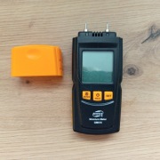 Miernik wilgotności drewna Benetech GM610 – Wilgotnościomierz LCD