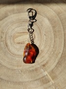 Brelok | Naturalny Bursztyn Bałtycki | Karabińczyk | Unikat