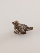 Figurka metalowa ptak wróbel wysokość 1,5 cm długość 2 cm