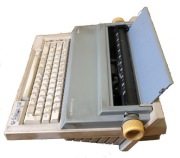 Elektryczna maszyna do pisania Olivetti ET personal 55