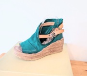 38 Skórzane sandały na koturnie A.S.98 – zielone, styl vintage