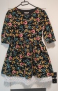 Ekskluzywna nowa sukienka w kwiaty. Rozmiar S/M