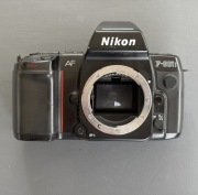 Nikon F 801s – sprawny, zadbany egzemplarz z końca ery analogowej